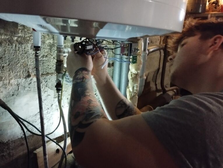 Új bojler bekötése